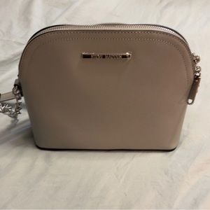 Grey Steve Madden purse. Brand new, never used.